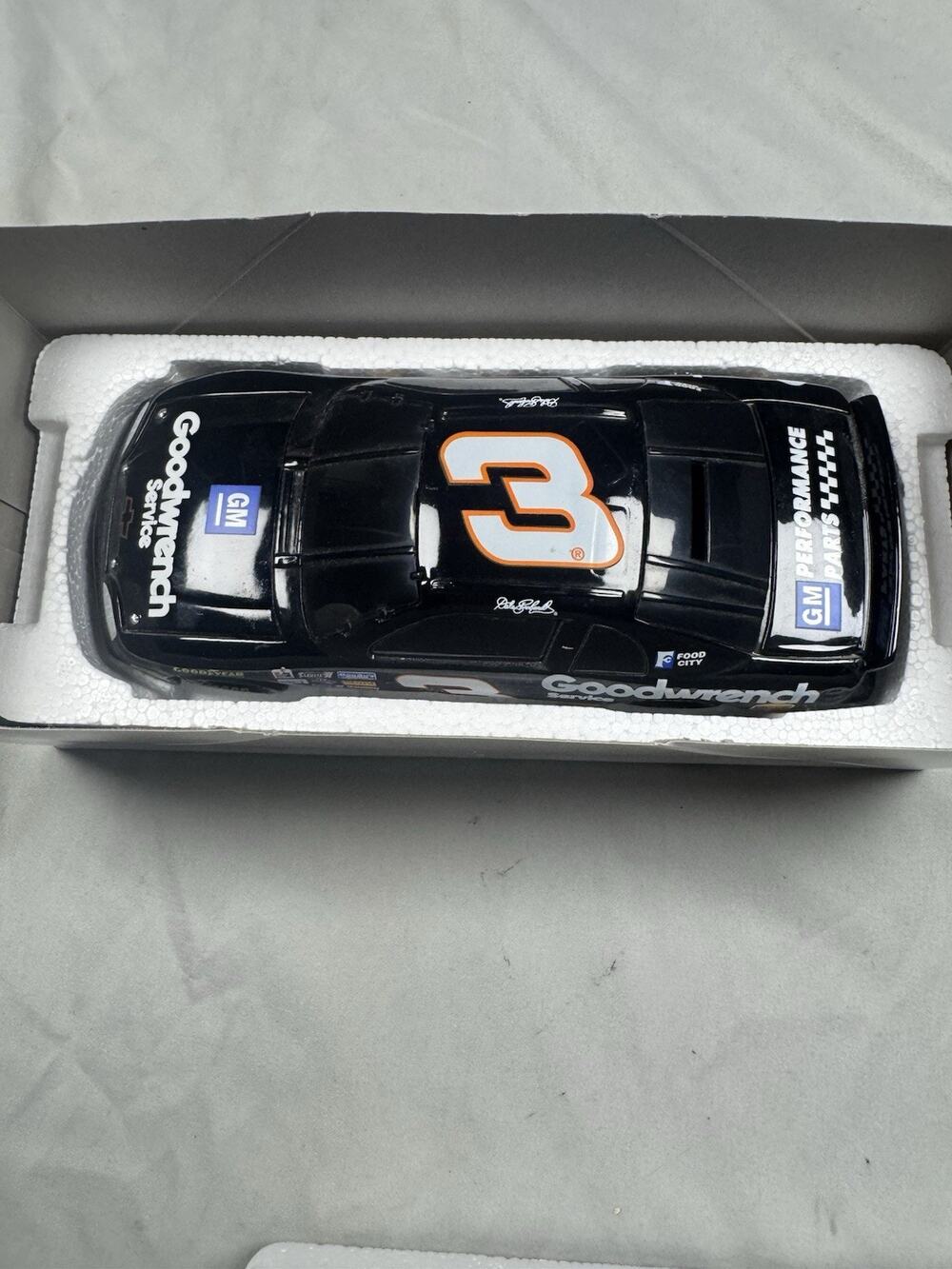 Dale Earnhardt #3 Goodwrench 1997 Monte Carlo 1:24 Diecast Action NIB